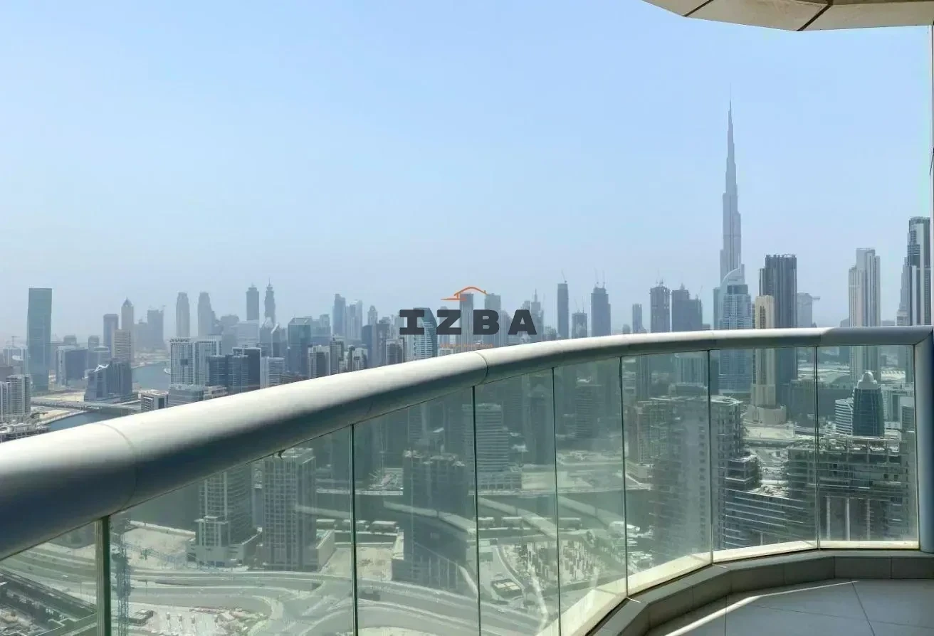 Elegant 3BR Apartment | Burj Khalifa View